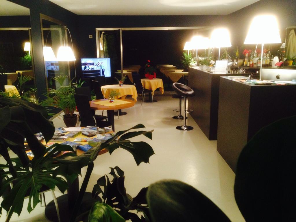 Villa Regina Riva del Garda Extérieur photo